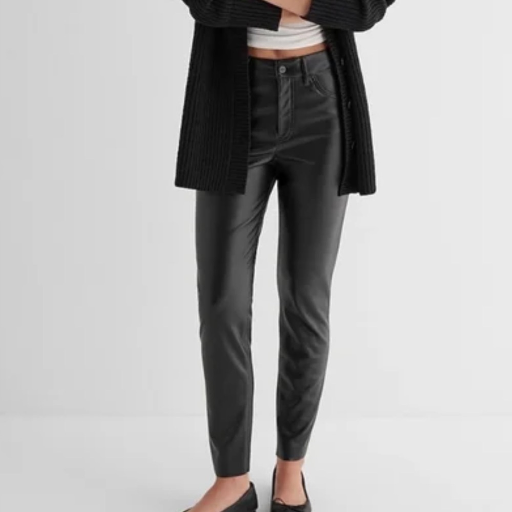 Express Women 4R Black Faux Leather Biker Grunge Stretch High Rise Ankle Legging